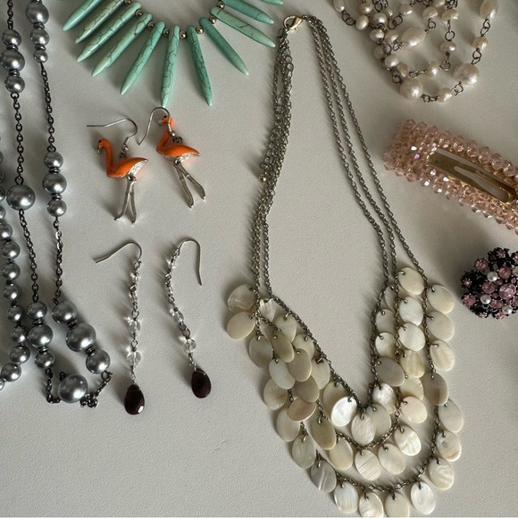 Large Lot of Gossip Girl Y2K Style Necklaces Earrings Brooch Statement Bib Pearl - Picture 6 of 7